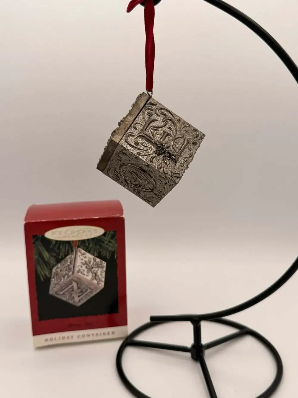 1993 Hallmark Keepsake Ornament Silvery Noel Holiday Container